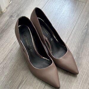 Prima Donna Taupe Heels